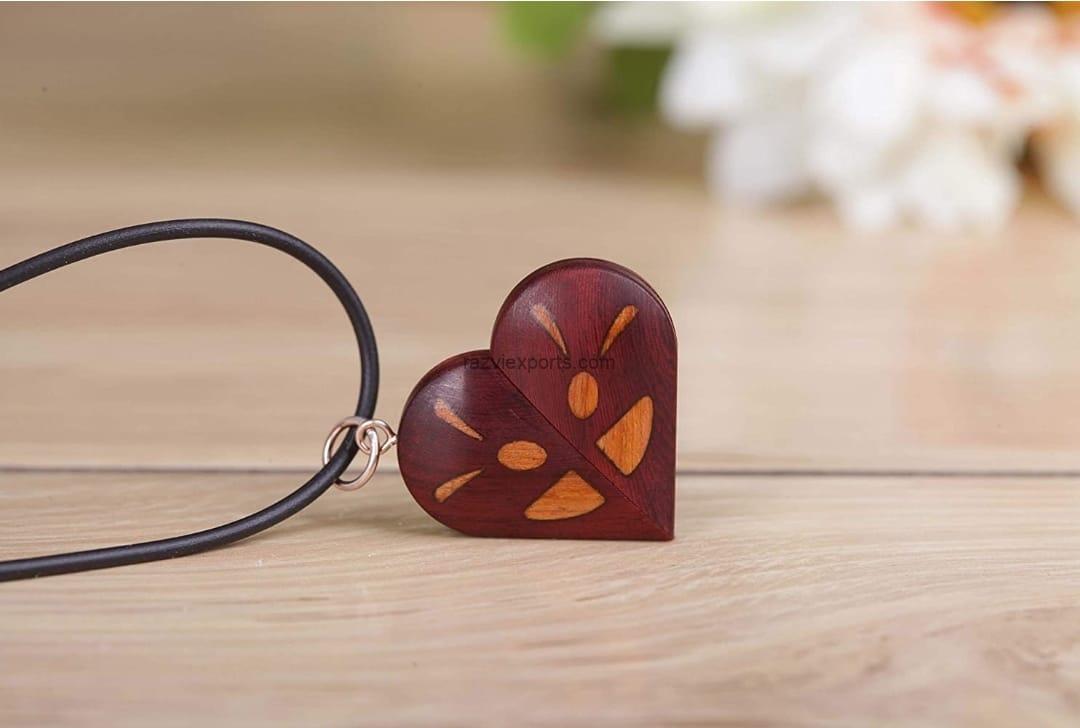 heart shape wooden necklace pendant