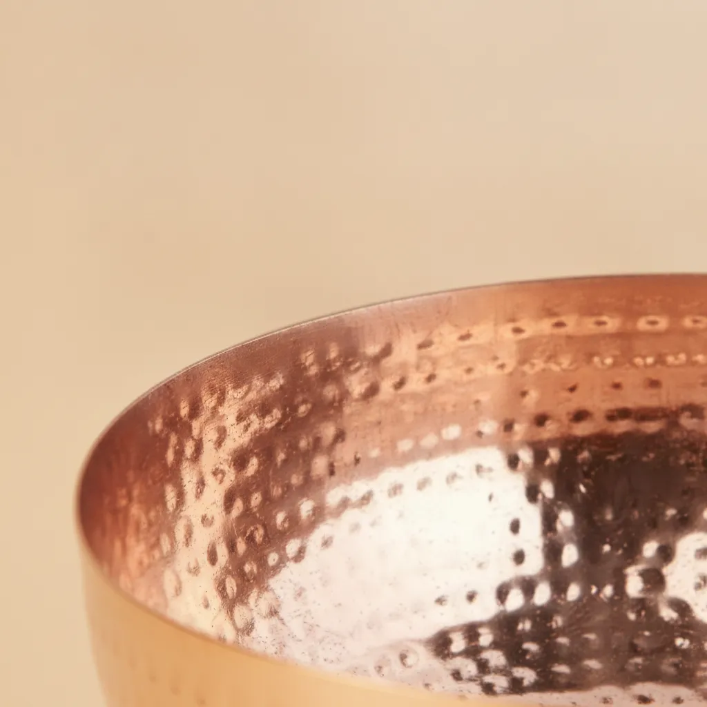 hammered copper salad bowl weighing 300 grams with textured finish